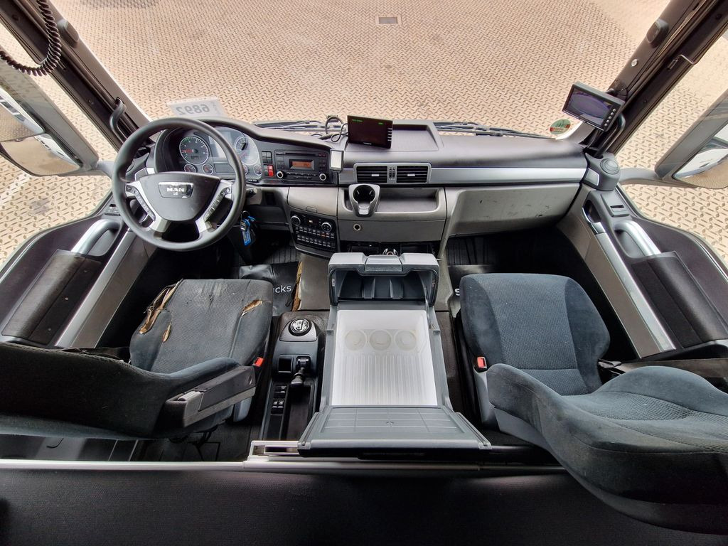 Tankbil MAN TGS 35.440 8X2-4 BL / SILO / 36m3 /Lenkachse MAN TGS 35.440 8X2-4 BL / SILO / 36m3 /Lenkachse: billede 23 Tankbil MAN TGS 35.440 8X2-4 BL / SILO / 36m3 /Lenkachse MAN TGS 35.440 8X2-4 BL / SILO / 36m3 /Lenkachse: billede 23