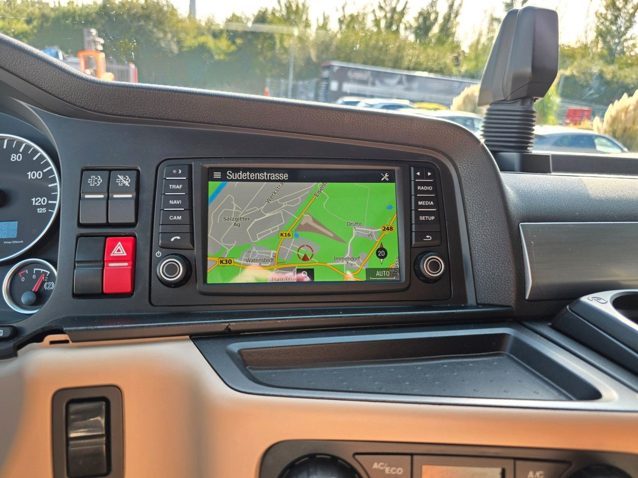 Trækker MAN TGX 18.460 4X2 LLS-U: billede 40 Trækker MAN TGX 18.460 4X2 LLS-U: billede 40