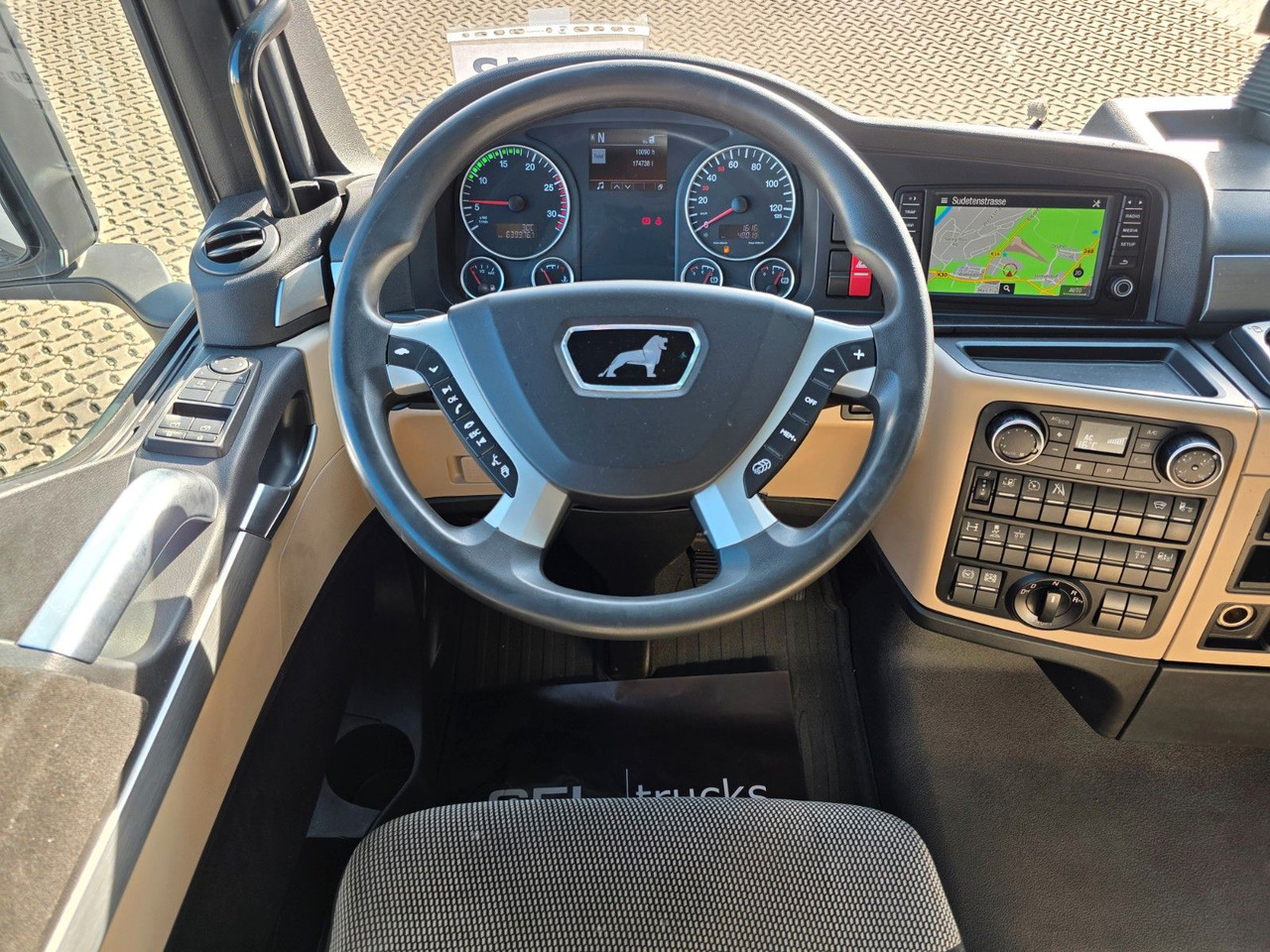 Trækker MAN TGX 18.460 4X2 LLS-U: billede 38 Trækker MAN TGX 18.460 4X2 LLS-U: billede 38