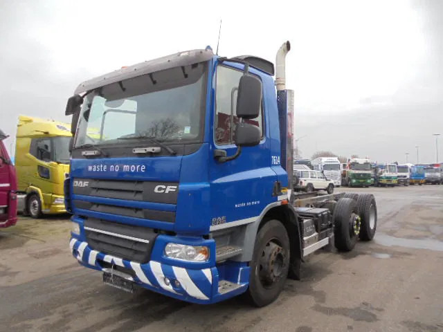 DAF CF 75.250 6X2 - Lastbil chassis: billede 1 DAF CF 75.250 6X2 - Lastbil chassis: billede 1