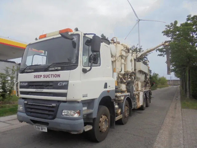 DAF CF 85.410 8X4 BLADGEVEERD - Slamsugemaskine: billede 1 DAF CF 85.410 8X4 BLADGEVEERD - Slamsugemaskine: billede 1