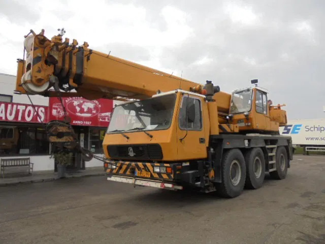 Grove GMK 3050 6X6X6 - Alle terræn kran: billede 1 Grove GMK 3050 6X6X6 - Alle terræn kran: billede 1
