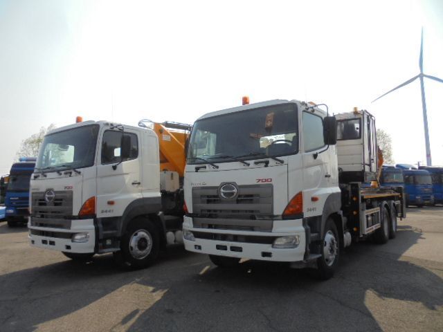 Hino 700 6X4 2IN STOCK - Lastbil med mandskabslift: billede 3 Hino 700 6X4 2IN STOCK - Lastbil med mandskabslift: billede 3