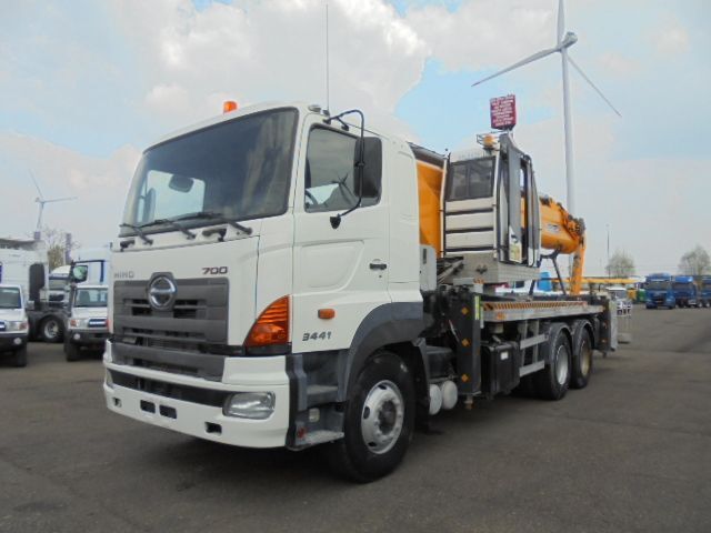 Hino 700 6X4 - Lastbil med mandskabslift: billede 5 Hino 700 6X4 - Lastbil med mandskabslift: billede 5