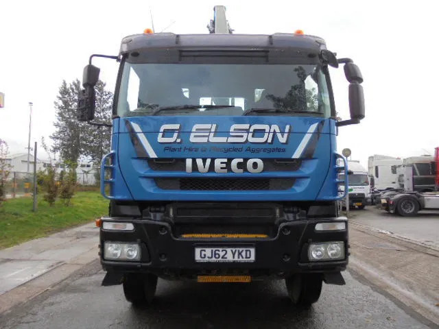 Iveco AD340T36 8X4 - Tipvogn lastbil, Lastbil med kran: billede 2 Iveco AD340T36 8X4 - Tipvogn lastbil, Lastbil med kran: billede 2