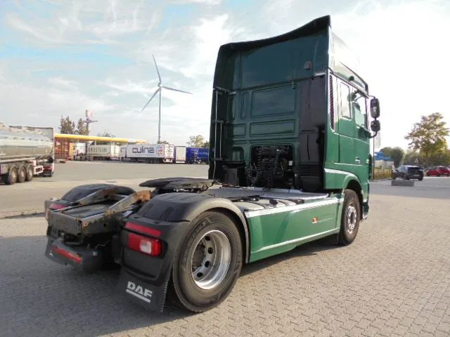 DAF XF 106.460 SUPER SPACE CAB - Trækker: billede 2 DAF XF 106.460 SUPER SPACE CAB - Trækker: billede 2