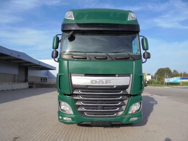 DAF XF 106.460 SUPER SPACE CAB - Trækker: billede 4 DAF XF 106.460 SUPER SPACE CAB - Trækker: billede 4