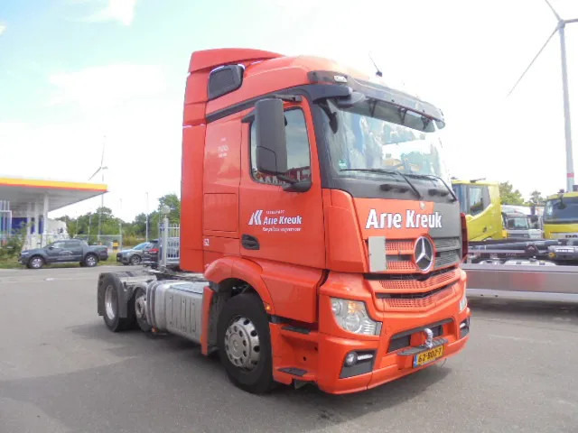 Mercedes-Benz Actros 2343 6X2 VOORLOOPAS - Trækker: billede 3 Mercedes-Benz Actros 2343 6X2 VOORLOOPAS - Trækker: billede 3