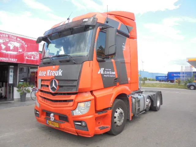 Mercedes-Benz Actros 2343 6X2 VOORLOOPAS - Trækker: billede 1 Mercedes-Benz Actros 2343 6X2 VOORLOOPAS - Trækker: billede 1