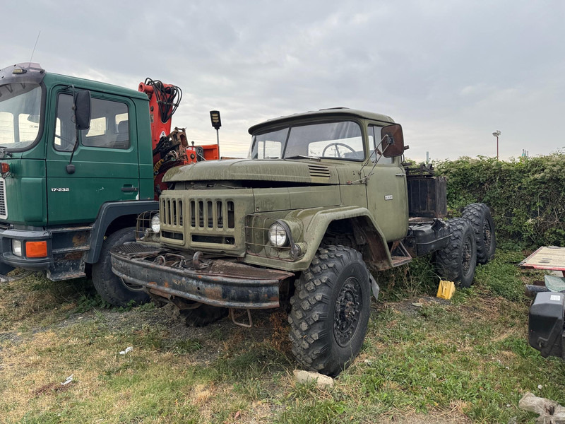 ZIL 131, 6X6 - Lastbil chassis: billede 1 ZIL 131, 6X6 - Lastbil chassis: billede 1