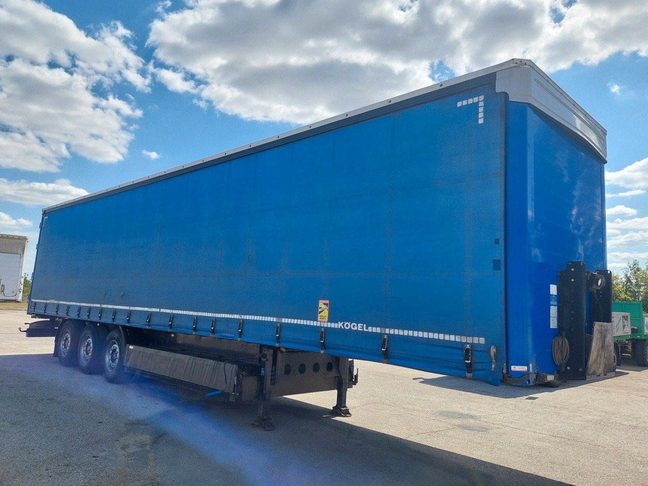 Kögel S24-1 C2V Standard Coil Mulde - Gardintrailer: billede 2 Kögel S24-1 C2V Standard Coil Mulde - Gardintrailer: billede 2