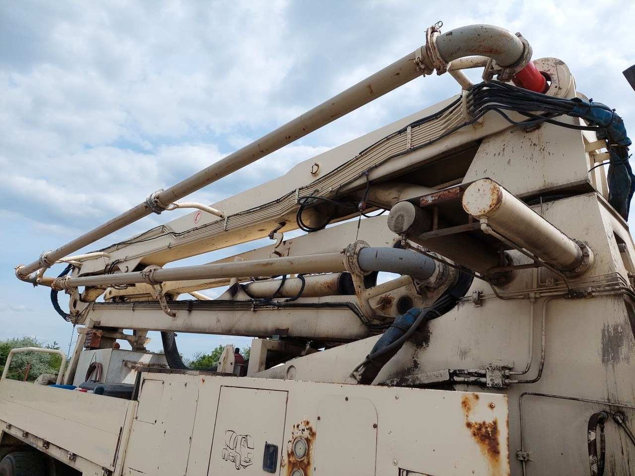 Leje en  MAN TGA 33.400 6x4 BB JMBH 33 MAN TGA 33.400 6x4 BB JMBH 33: billede 8