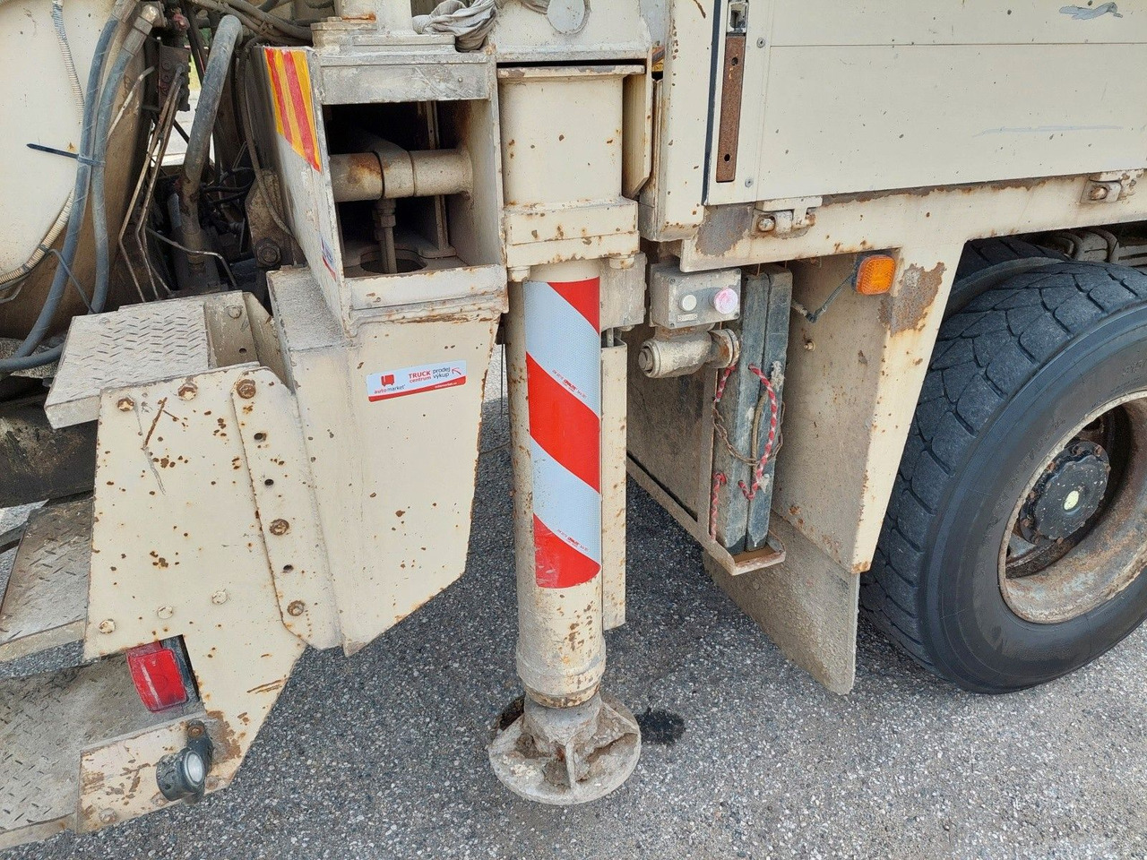 Leje en  MAN TGA 33.400 6x4 BB JMBH 33 MAN TGA 33.400 6x4 BB JMBH 33: billede 16