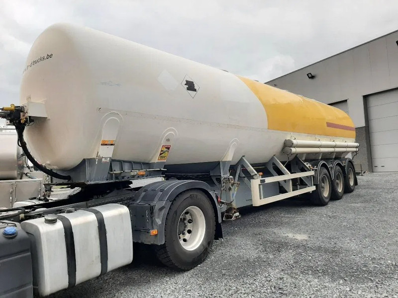 Stokota FUEL TANK 42000 L - 5 COMPARTMENTS - Tanksættevogn: billede 1 Stokota FUEL TANK 42000 L - 5 COMPARTMENTS - Tanksættevogn: billede 1