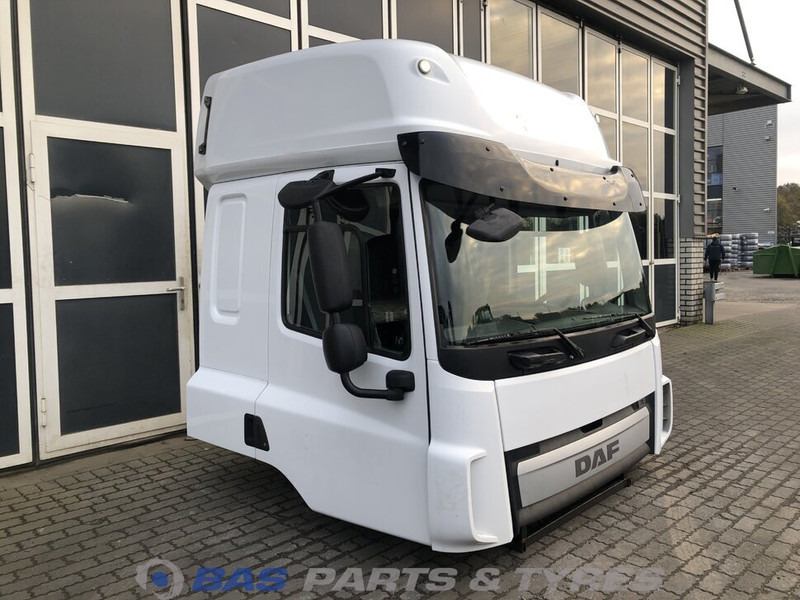 DAF CF Euro 6 DAF Space Cab L2H2 2013608 - Førerhus og interiør for Lastbil: billede 2 DAF CF Euro 6 DAF Space Cab L2H2 2013608 - Førerhus og interiør for Lastbil: billede 2