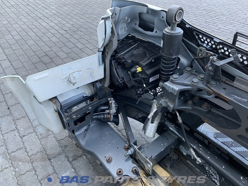 Mercedes-Benz Actros MP4 Bumper Mercedes A 960 310 23 22 - Kofanger for Lastbil: billede 4 Mercedes-Benz Actros MP4 Bumper Mercedes A 960 310 23 22 - Kofanger for Lastbil: billede 4