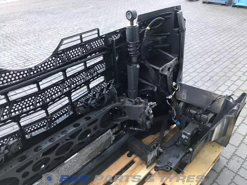 Mercedes-Benz Actros MP4 Bumper Mercedes A 960 310 23 22 - Kofanger for Lastbil: billede 4 Mercedes-Benz Actros MP4 Bumper Mercedes A 960 310 23 22 - Kofanger for Lastbil: billede 4