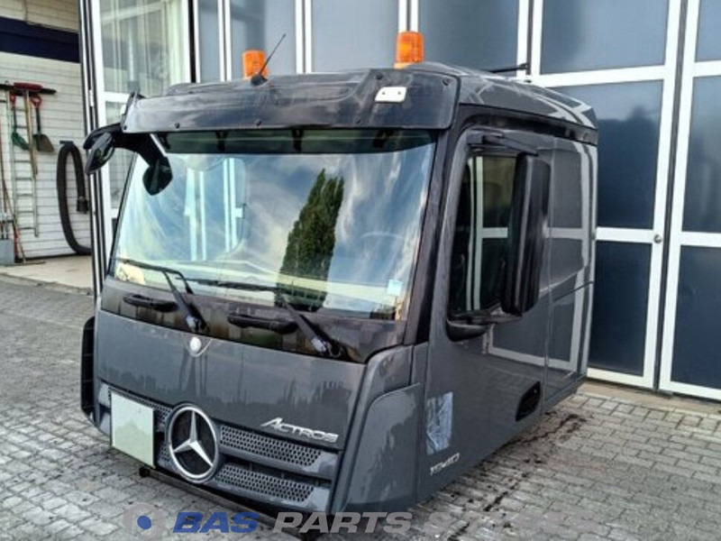 Mercedes-Benz Actros MP4 - Førerhus og interiør for Lastbil: billede 1 Mercedes-Benz Actros MP4 - Førerhus og interiør for Lastbil: billede 1