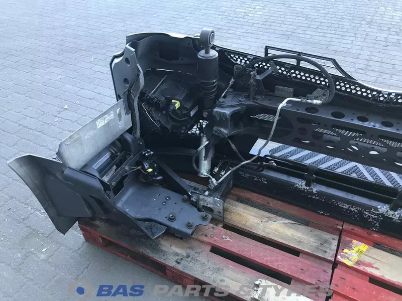 Mercedes-Benz Antos MP4 Bumper Mercedes A 960 310 23 22 - Kofanger for Lastbil: billede 4 Mercedes-Benz Antos MP4 Bumper Mercedes A 960 310 23 22 - Kofanger for Lastbil: billede 4