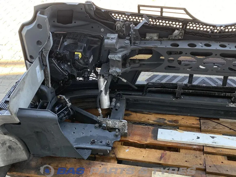 Mercedes-Benz Antos MP4 Bumper Mercedes A 960 310 23 22 - Kofanger for Lastbil: billede 5 Mercedes-Benz Antos MP4 Bumper Mercedes A 960 310 23 22 - Kofanger for Lastbil: billede 5