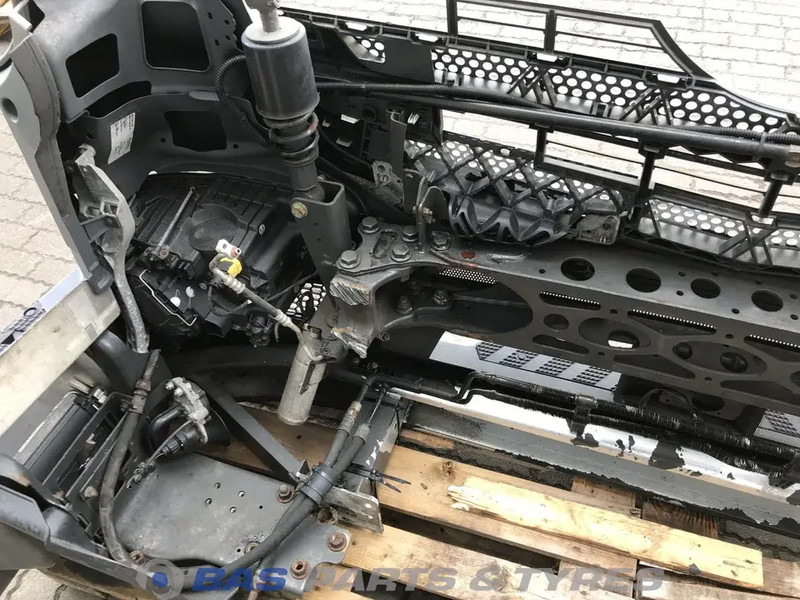 Mercedes-Benz Antos MP4 Bumper Mercedes A 960 310 23 22 - Kofanger for Lastbil: billede 4 Mercedes-Benz Antos MP4 Bumper Mercedes A 960 310 23 22 - Kofanger for Lastbil: billede 4