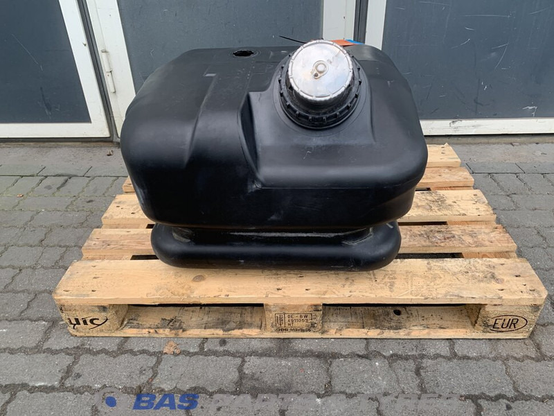 Mercedes-Benz Brandstoftank Mercedes 120 Liter A 967 471 04 01 - Brændstoftank for Lastbil: billede 1 Mercedes-Benz Brandstoftank Mercedes 120 Liter A 967 471 04 01 - Brændstoftank for Lastbil: billede 1