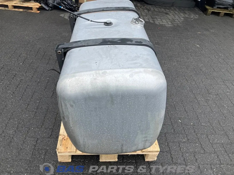 Mercedes-Benz Brandstoftank Mercedes 630 Liter A 960 470 39 03 - Brændstoftank for Lastbil: billede 4 Mercedes-Benz Brandstoftank Mercedes 630 Liter A 960 470 39 03 - Brændstoftank for Lastbil: billede 4