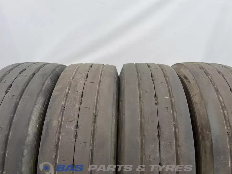 Michelin Michelin 205/65R17.5 X Multi T2 132/130 J M+S 3PMSF gebruikte set - Dæk for Lastbil: billede 2 Michelin Michelin 205/65R17.5 X Multi T2 132/130 J M+S 3PMSF gebruikte set - Dæk for Lastbil: billede 2