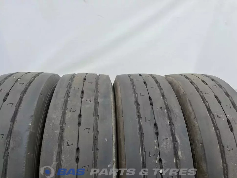 Michelin Michelin 205/65R17.5 X Multi T2 132/130 J M+S 3PMSF gebruikte set - Dæk for Lastbil: billede 2 Michelin Michelin 205/65R17.5 X Multi T2 132/130 J M+S 3PMSF gebruikte set - Dæk for Lastbil: billede 2