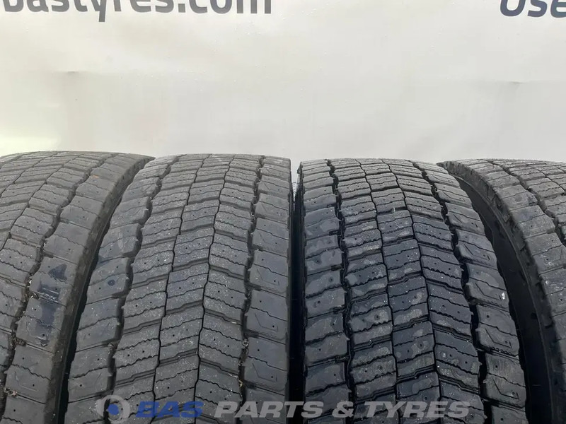 Michelin Michelin 315/70R22.5 X MULTI D 154/150 M+S 3PMSF gebruikte set - Dæk for Lastbil: billede 2 Michelin Michelin 315/70R22.5 X MULTI D 154/150 M+S 3PMSF gebruikte set - Dæk for Lastbil: billede 2