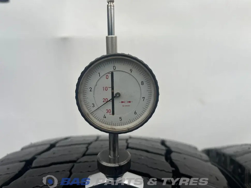 Michelin Remix Michelin Remix 295/60R22.5 X Multi D 150/147 M+S 3PMSF gebruikte set - Dæk for Lastbil: billede 3 Michelin Remix Michelin Remix 295/60R22.5 X Multi D 150/147 M+S 3PMSF gebruikte set - Dæk for Lastbil: billede 3