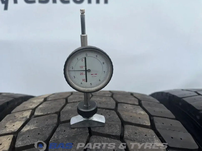 Michelin Remix Michelin Remix 315/70R22.5 X Multi D 154/150 M+S 3PMSF gebruikte set - Dæk for Lastbil: billede 3 Michelin Remix Michelin Remix 315/70R22.5 X Multi D 154/150 M+S 3PMSF gebruikte set - Dæk for Lastbil: billede 3