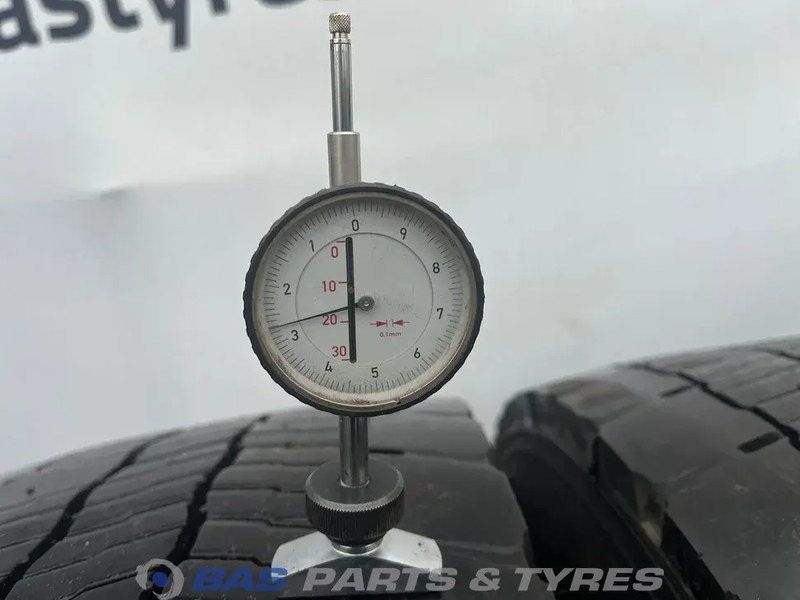 Michelin Remix Michelin Remix 315/70R22.5 X Multi D 154/150 M+S 3PMSF gebruikte set - Dæk for Lastbil: billede 3 Michelin Remix Michelin Remix 315/70R22.5 X Multi D 154/150 M+S 3PMSF gebruikte set - Dæk for Lastbil: billede 3