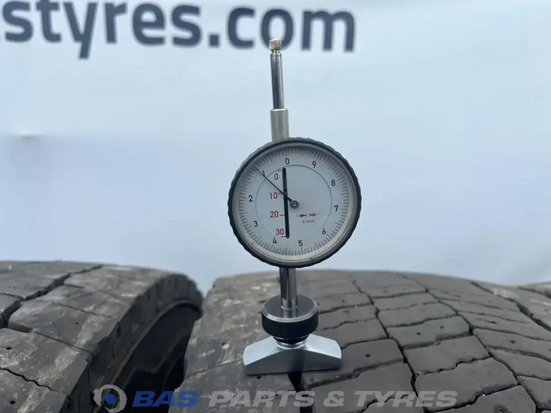 Michelin Remix Michelin Remix 315/80R22.5 X Multi D 156/150 M+S 3PMSF gebruikte set - Dæk for Lastbil: billede 3 Michelin Remix Michelin Remix 315/80R22.5 X Multi D 156/150 M+S 3PMSF gebruikte set - Dæk for Lastbil: billede 3