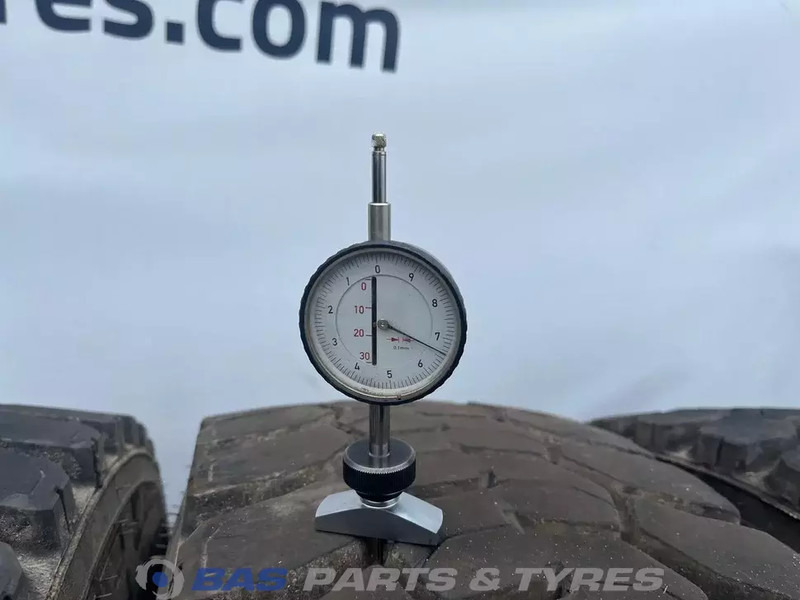 Michelin Remix Michelin Remix 315/80R22.5 X Works D 156/150 K M+S 3PMSF gebruikte set - Dæk for Lastbil: billede 3 Michelin Remix Michelin Remix 315/80R22.5 X Works D 156/150 K M+S 3PMSF gebruikte set - Dæk for Lastbil: billede 3