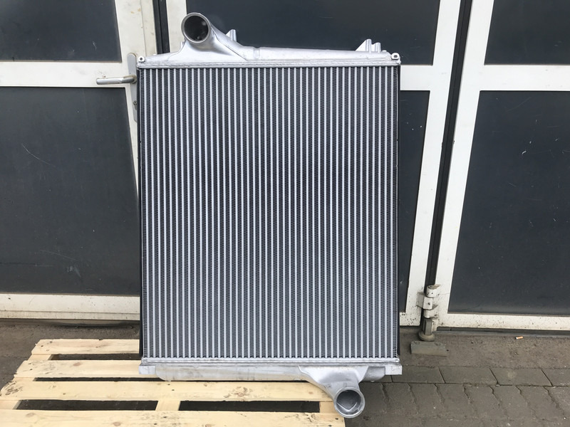 Renault Intercooler Renault 7422062508 - Ladeluftkøler for Lastbil: billede 1 Renault Intercooler Renault 7422062508 - Ladeluftkøler for Lastbil: billede 1