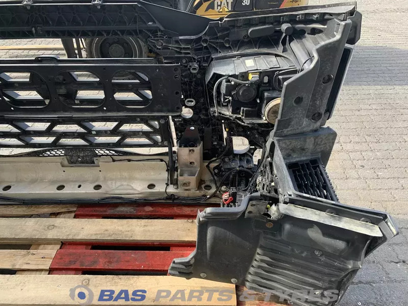 Renault T-Serie Bumper Renault 7482291437 - Kofanger for Lastbil: billede 5 Renault T-Serie Bumper Renault 7482291437 - Kofanger for Lastbil: billede 5