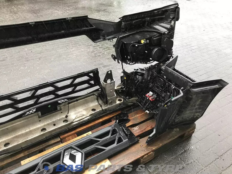 Renault T-Serie Bumper Renault 7482540689 - Kofanger for Lastbil: billede 5 Renault T-Serie Bumper Renault 7482540689 - Kofanger for Lastbil: billede 5