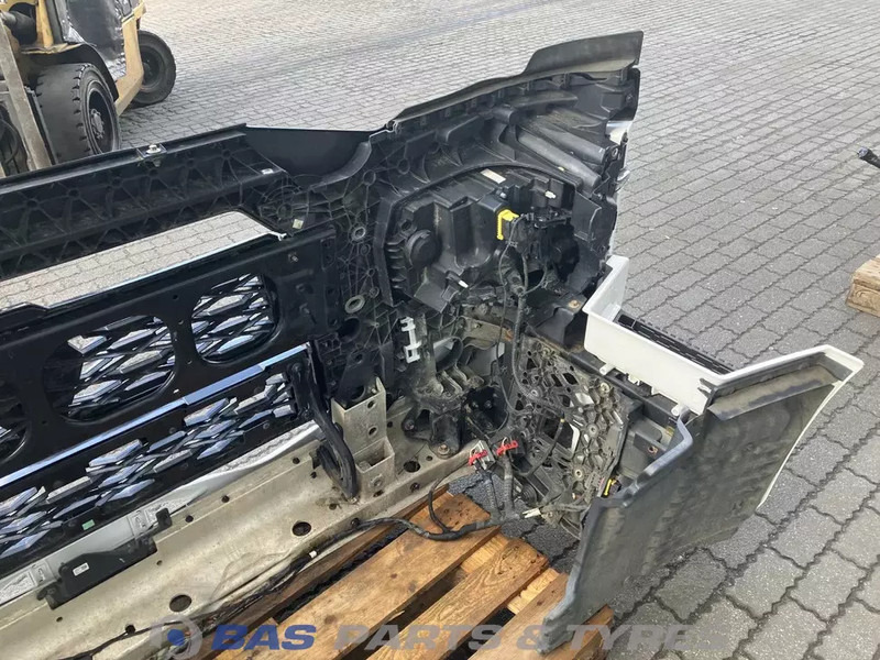 Renault T-Serie Evolution Bumper Renault 7423645386 - Kofanger for Lastbil: billede 4 Renault T-Serie Evolution Bumper Renault 7423645386 - Kofanger for Lastbil: billede 4