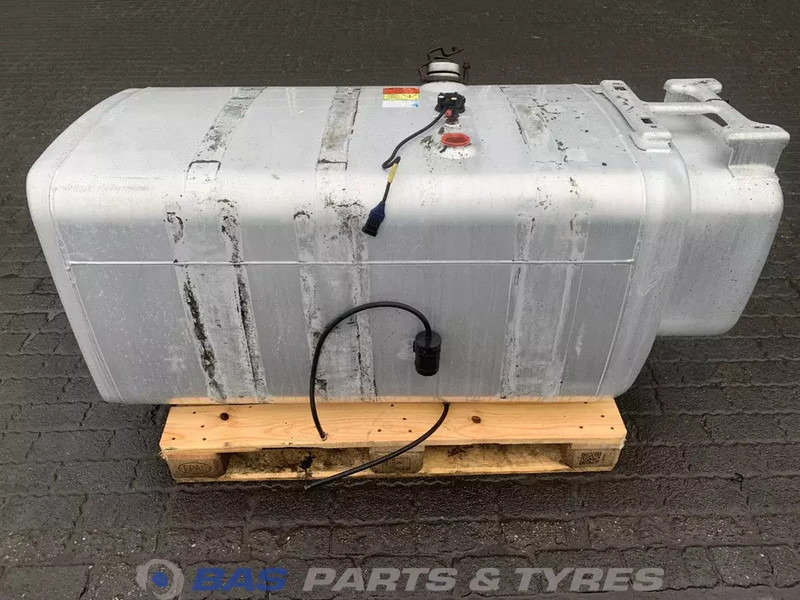 Scania Brandstoftank Scania 710 Liter 2532047 - Brændstoftank for Lastbil: billede 3 Scania Brandstoftank Scania 710 Liter 2532047 - Brændstoftank for Lastbil: billede 3