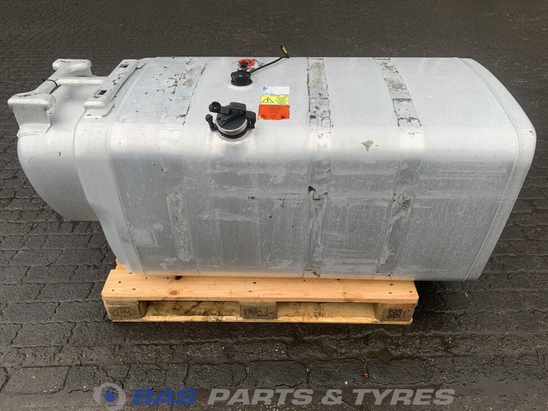 Scania Brandstoftank Scania 710 Liter 2532047 - Brændstoftank for Lastbil: billede 1 Scania Brandstoftank Scania 710 Liter 2532047 - Brændstoftank for Lastbil: billede 1