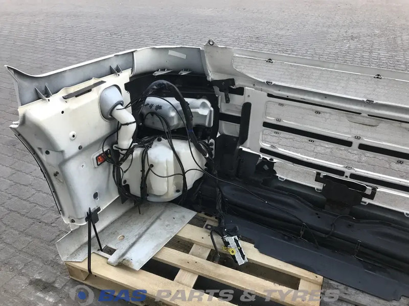 Scania R-Serie Bumper Scania 1885932 - Kofanger for Lastbil: billede 4 Scania R-Serie Bumper Scania 1885932 - Kofanger for Lastbil: billede 4