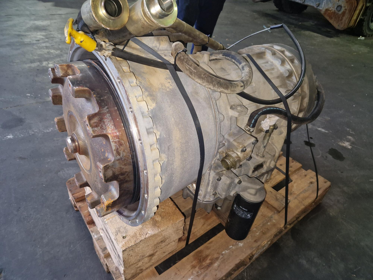 VOLVO PT1560 (VOLVO A25D) - Transmission for Knækstyret dumper: billede 1 VOLVO PT1560 (VOLVO A25D) - Transmission for Knækstyret dumper: billede 1