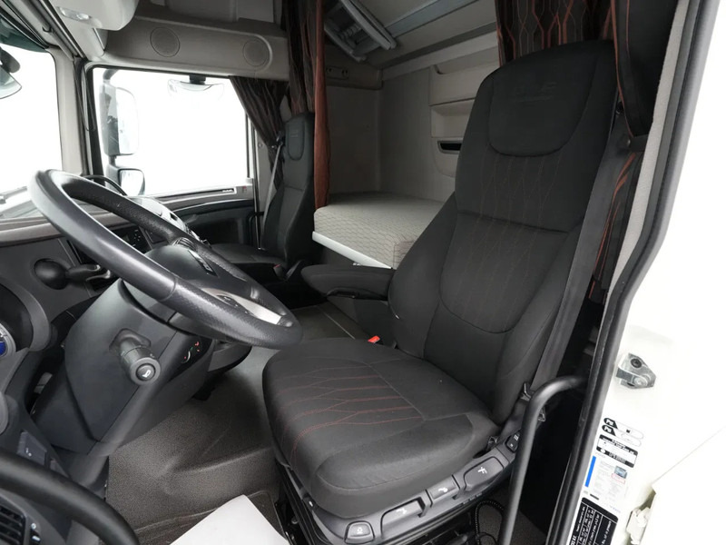 Trækker DAF XF 480 FT Super Space Cab, 2x Tanks: billede 13 Trækker DAF XF 480 FT Super Space Cab, 2x Tanks: billede 13