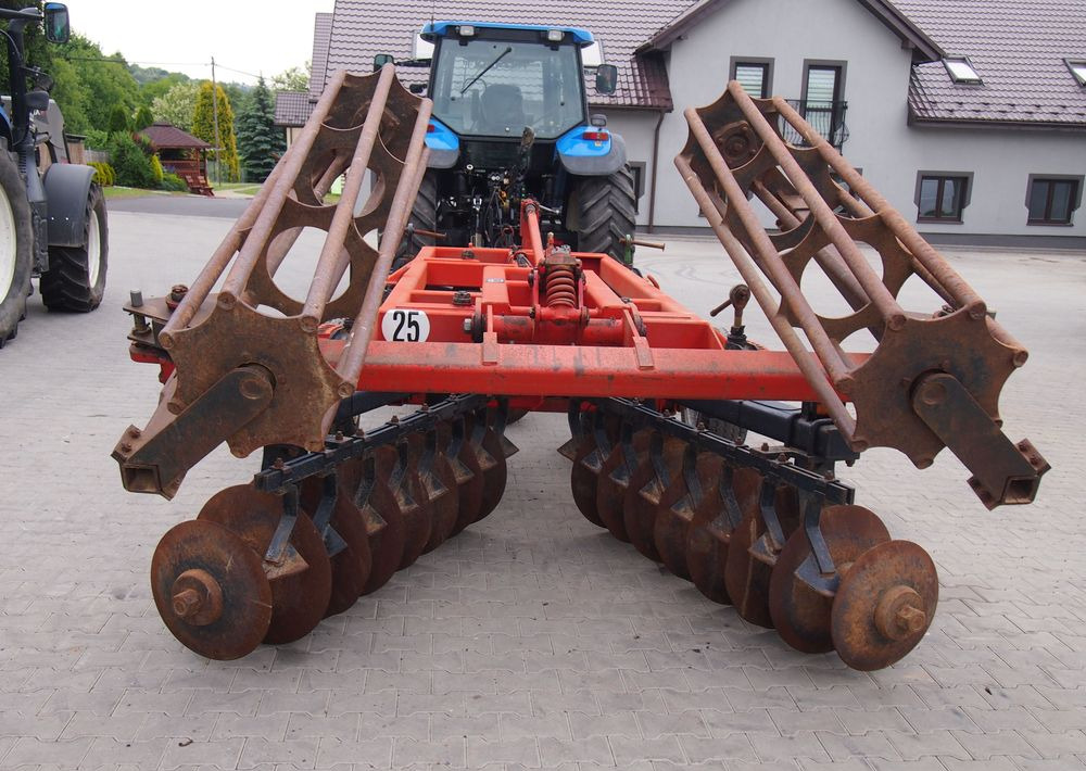 Brona talerzowa GREGOIRE-BESSON talerzówka 3,5m Brona talerzowa 3,5m z wałem - Tallerkenharve: billede 4 Brona talerzowa GREGOIRE-BESSON talerzówka 3,5m Brona talerzowa 3,5m z wałem - Tallerkenharve: billede 4