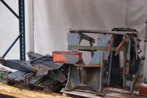 Ładowacz czołowy Tur do ciągnika MF NW JD CLAAS RENAULT - Frontlæsser til traktor: billede 2 Ładowacz czołowy Tur do ciągnika MF NW JD CLAAS RENAULT - Frontlæsser til traktor: billede 2