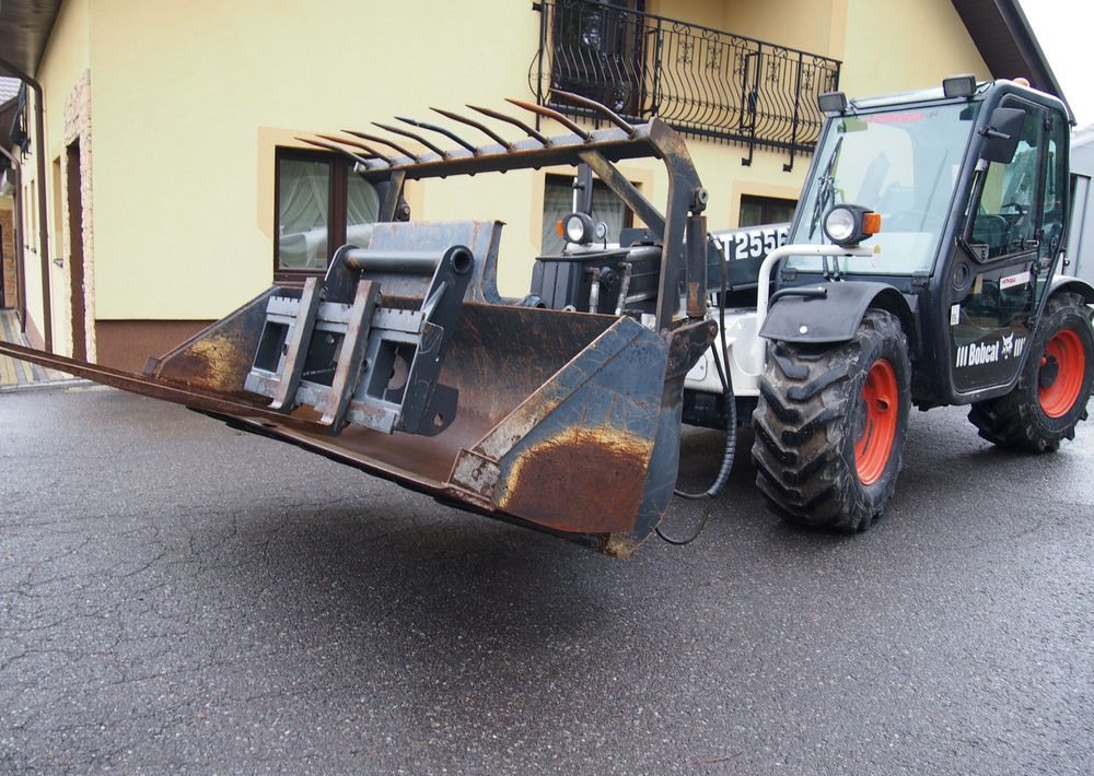 Ładowarka teleskopowa Bobcat T2556 2005 Ładowarka teleskopowa BOBCAT - Teleskop truck: billede 3 Ładowarka teleskopowa Bobcat T2556 2005 Ładowarka teleskopowa BOBCAT - Teleskop truck: billede 3