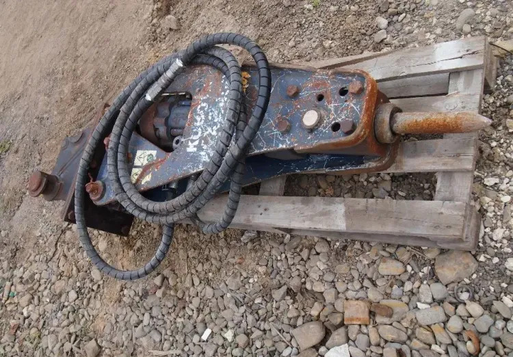 Młotek do kucia Kubota 2010 wyburzeniowy - Hydraulisk hammer for Entreprenørmaskin: billede 1 Młotek do kucia Kubota 2010 wyburzeniowy - Hydraulisk hammer for Entreprenørmaskin: billede 1