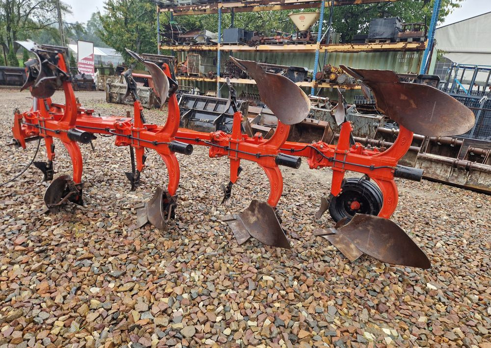 Pług obrotowy GREGOIRE-BESSON 2002 Pług 4 skibowy obrotowy Gregoire-Besson - Plov: billede 3 Pług obrotowy GREGOIRE-BESSON 2002 Pług 4 skibowy obrotowy Gregoire-Besson - Plov: billede 3