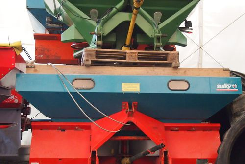 Rozsiewacz nawozów Sulky DPXGL 18-24m Rozsiewacz nawozów Sulky - Gødningsspreder: billede 1 Rozsiewacz nawozów Sulky DPXGL 18-24m Rozsiewacz nawozów Sulky - Gødningsspreder: billede 1